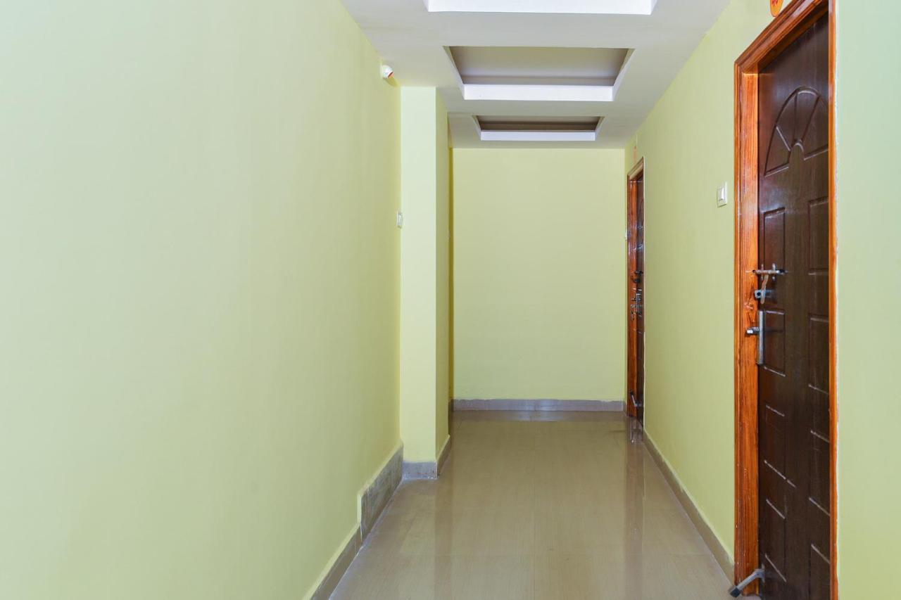 Hotel Oyo 26234 Annapurna Nilayam Vijayawāda Zewnętrze zdjęcie